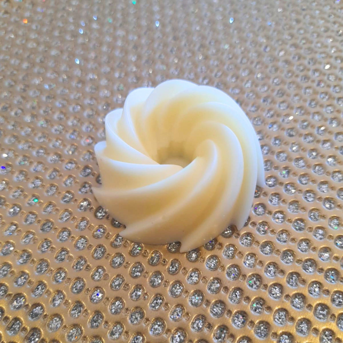 plain white chocolate twirl delight 