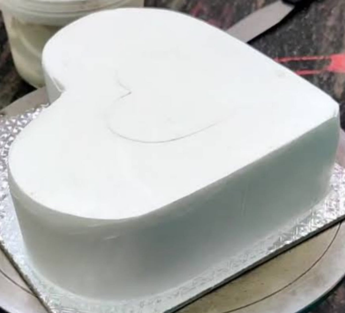 heart fondant cake